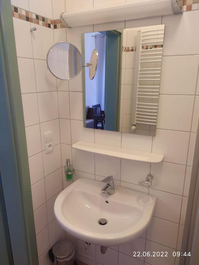 Dom Goscinny Klemens Dębki Exterior foto